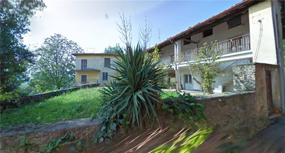 Casa de 13 habitaciónes en Villongo, Italy No. 89963