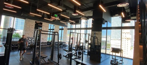 1 dormitorio propiedad comercial en alquiler en Miami, Miami-Dade, Florida, USA № 615067 22