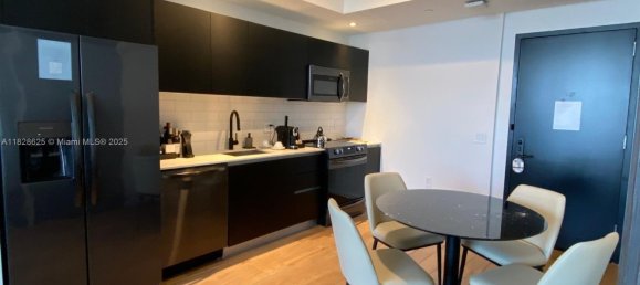 1 dormitorio propiedad comercial en alquiler en Miami, Miami-Dade, Florida, USA № 615067 3