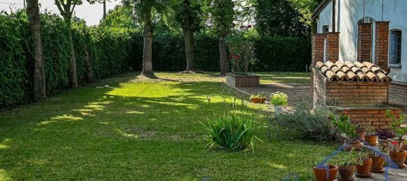 5 chambres Villa à Novi di Modena, Italy No. 268396 32