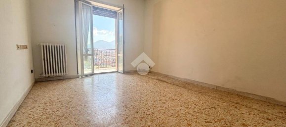 Apartamento de 4 dormitorios en Naples, Italy No. 311727 4