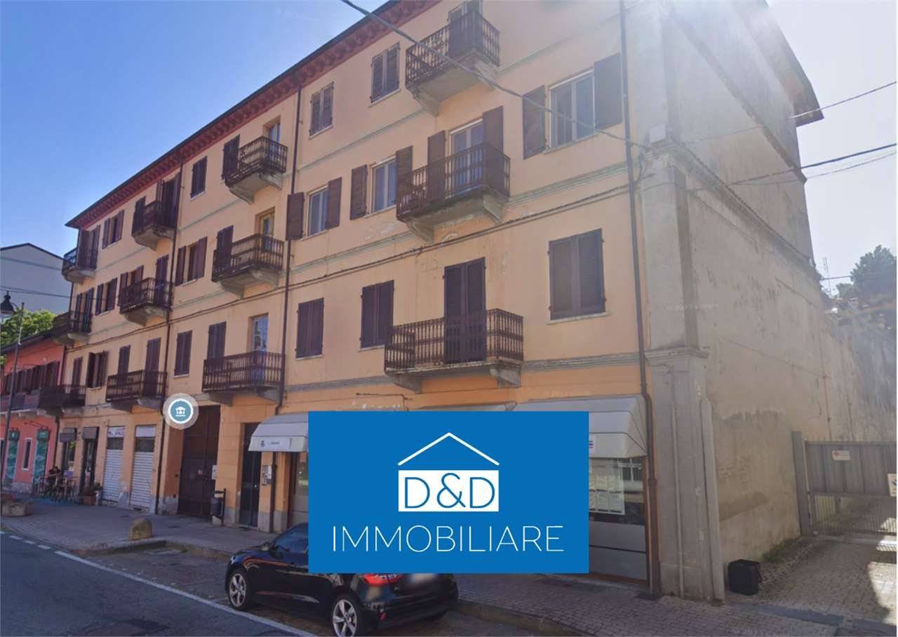 2 bedrooms Apartment in Cuorgnè, Italy No. 198296