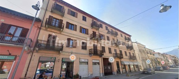 2 bedrooms Apartment in Cuorgnè, Italy No. 198296 3