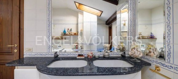 4 bedrooms House in Lesa, Italy No. 62975 7