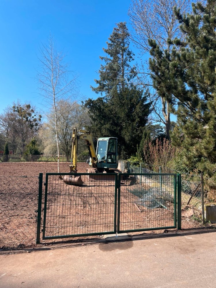 Земельный участок в Ойскирхен, Германия № 290470