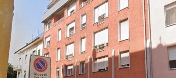 Квартира с 4 комнатами в Понтедера, Италия № 277384 2