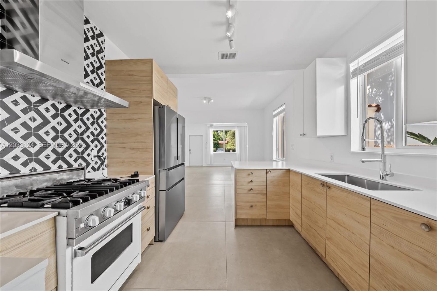 3 dormitorios villa en alquiler en Miami, Miami-Dade, Florida, USA № 614976