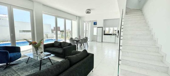 Casa de 3 dormitorios en Pyla, Cyprus No. 7111 3