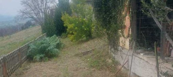 4 bedrooms Apartment in Mogliano, Italy No. 19363 6