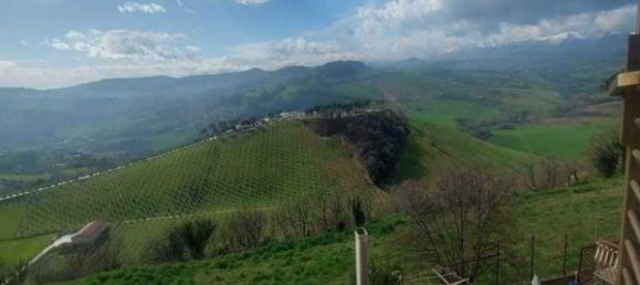 4 bedrooms Apartment in Mogliano, Italy No. 19363 14