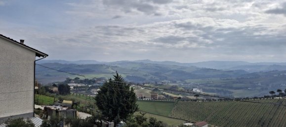 4 bedrooms Apartment in Mogliano, Italy No. 19363 12