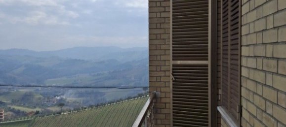 4 bedrooms Apartment in Mogliano, Italy No. 19363 15