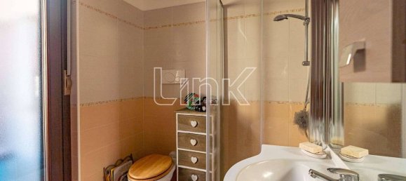 2 bedrooms Villa in Pomezia, Italy No. 320911 22