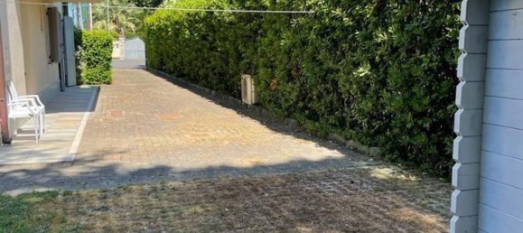 8 rooms Villa in Montignoso, Italy No. 48022 7