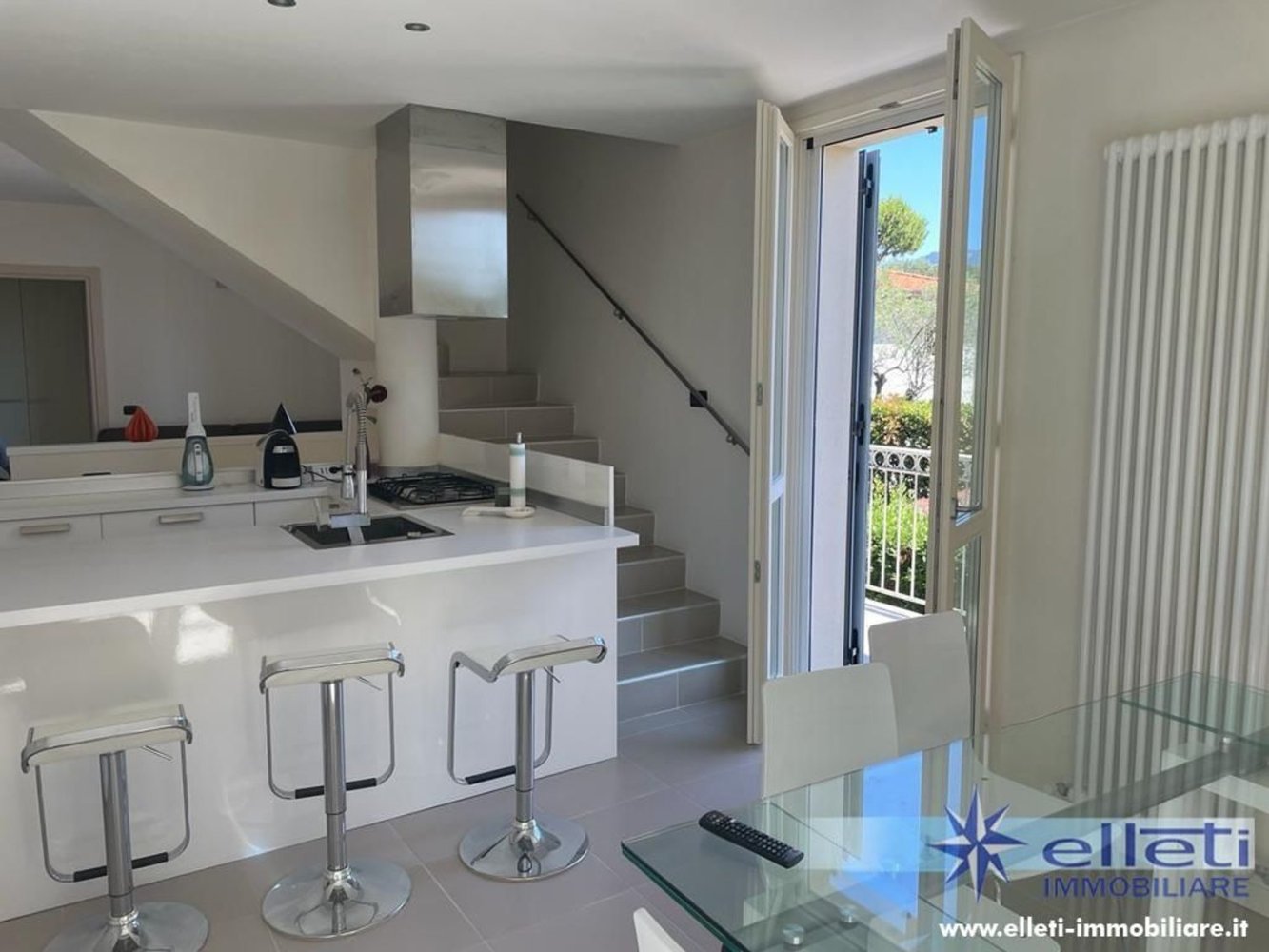 8 rooms Villa in Montignoso, Italy No. 48022