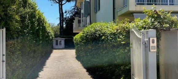 8 rooms Villa in Montignoso, Italy No. 48022 4