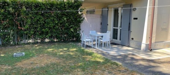 8 rooms Villa in Montignoso, Italy No. 48022 5