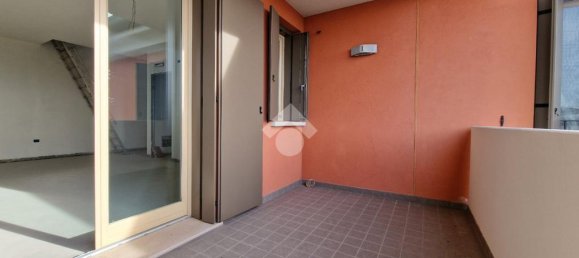 Квартира с 2 спальнями в Куинто ди Тревизо, Италия № 85900 12