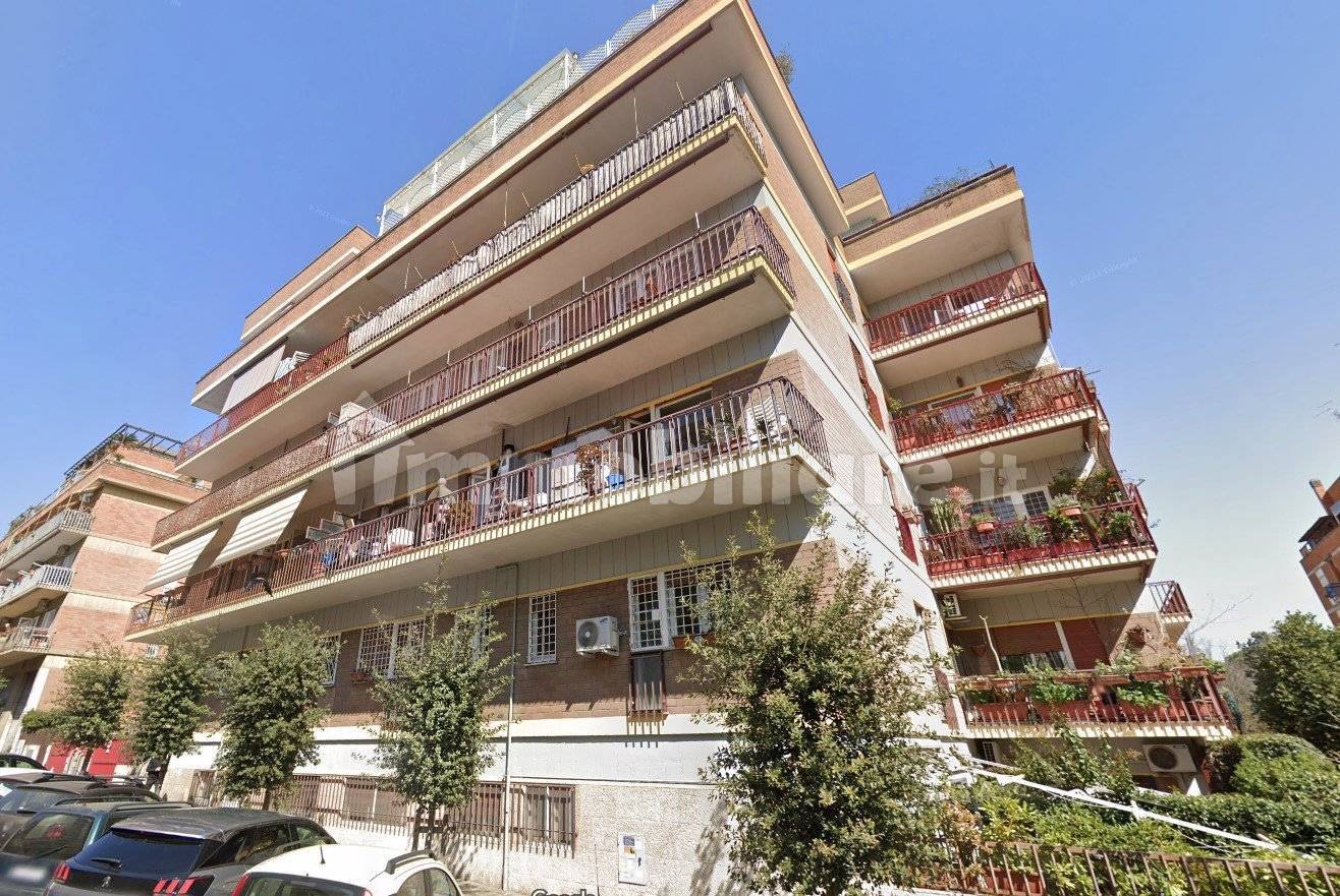 2 bedrooms Apartment in Rome, Italy No. 349934