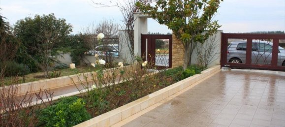 5 bedrooms Villa in Thessaloniki, Greece No. 1348 11