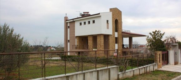 5 bedrooms Villa in Thessaloniki, Greece No. 1348 15