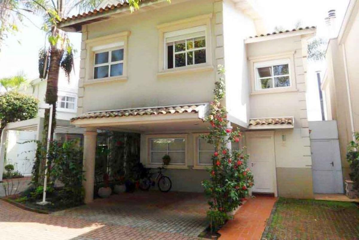 Casa de 4 dormitorios en Sao Paulo, Brazil No. 486121