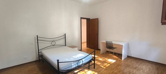 Apartamento de 4 dormitorios en Ferrara, Italy No. 307334 3