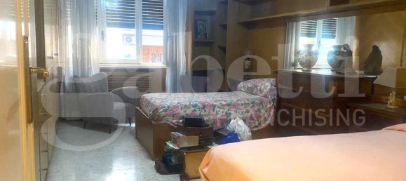 4 rooms Apartment in Rome, Italy No. 142773 9