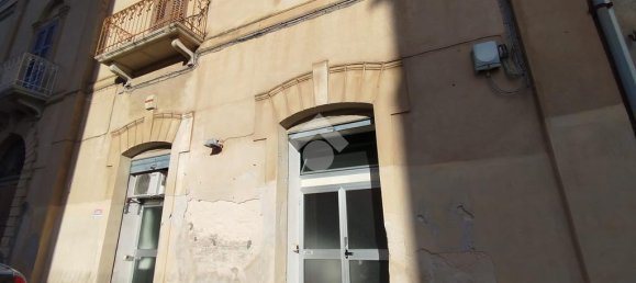 Garaje de 2 habitaciónes en Trapani, Italy No. 69800 23