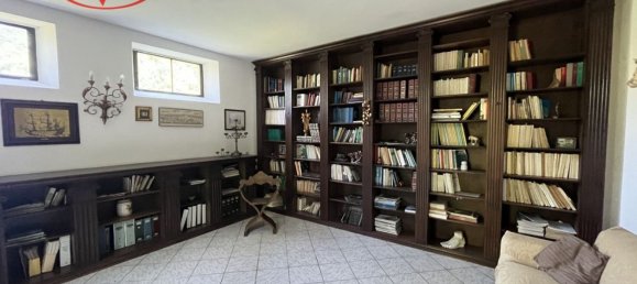 Villa de 15 habitaciónes en Terranuova Bracciolini, Italy No. 270688 33