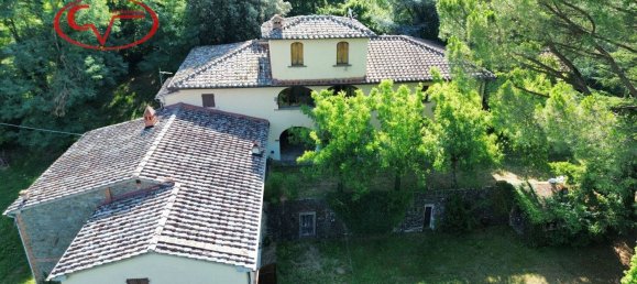 Villa de 15 habitaciónes en Terranuova Bracciolini, Italy No. 270688 3