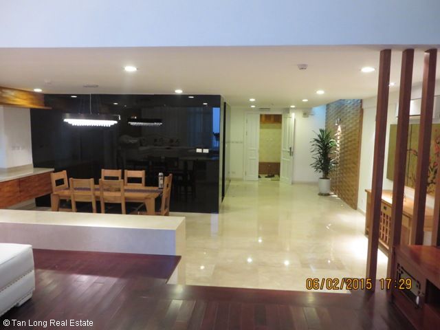 Ático de 5 dormitorios en Tay Ho, Vietnam No. 4477