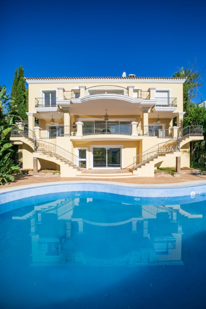 6 Schlafzimmer Villa in El Herrojo, Spain, Nr. 3077