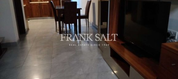 2 Schlafzimmer Maisonette-Wohnung in Fgura, Malta, Nr. 8214 3