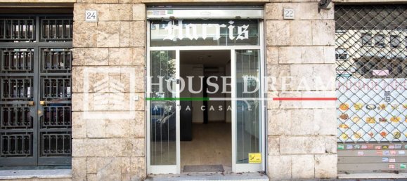 1-Zimmer Gewerbliche Immobilie in Rome, Italy, Nr. 336844 3