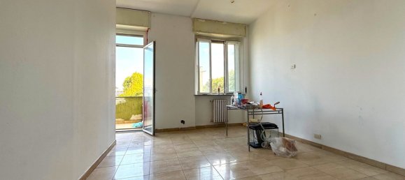 4 rooms Apartment in Novara, Italy No. 268980 10