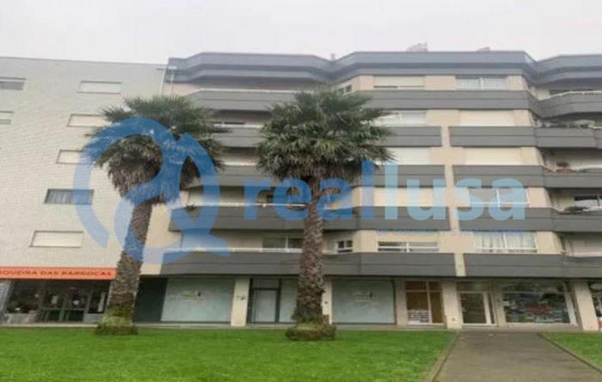 232m² Shop in Aveiro, Portugal No. 1926