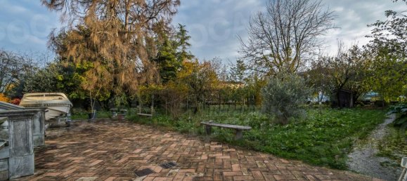 Villa de 7 habitaciónes en Noceto, Italy No. 237623 17