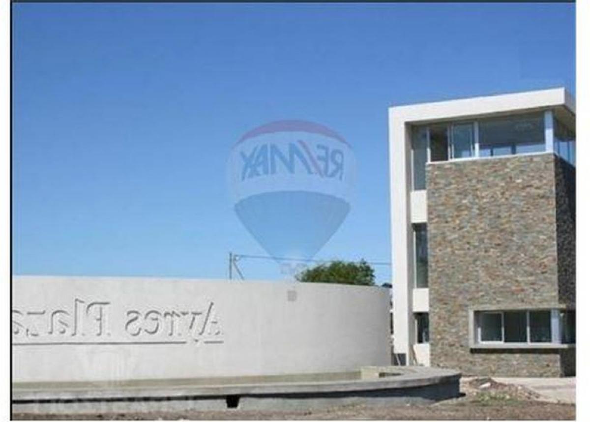  Land in Pilar, Argentina No. 112945