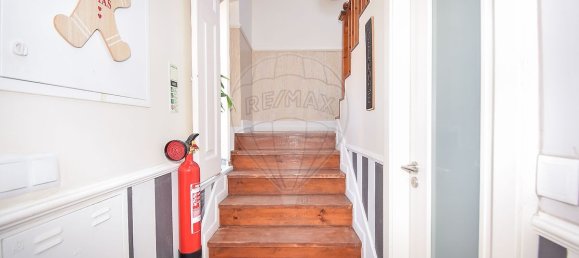 7 chambres Maison à Amadora, Portugal No. 55775 2