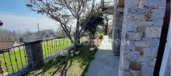 2 bedrooms Villa in Massino Visconti, Italy No. 74078 24