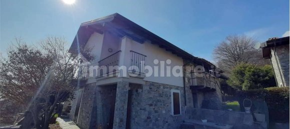 2 bedrooms Villa in Massino Visconti, Italy No. 74078 5