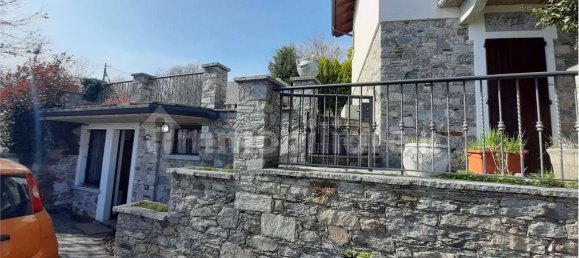 2 bedrooms Villa in Massino Visconti, Italy No. 74078 7