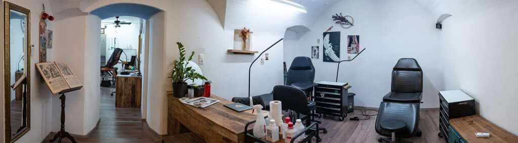 Коммерческая недвижимость с 4 комнатами в Швац, Австрия № 64674