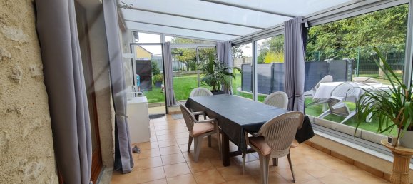 3 bedrooms Villa in Sourdun, France No. 175342 2