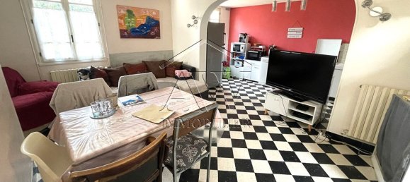 2 chambres Maison à Sainte-Geneviève, France No. 211249 2