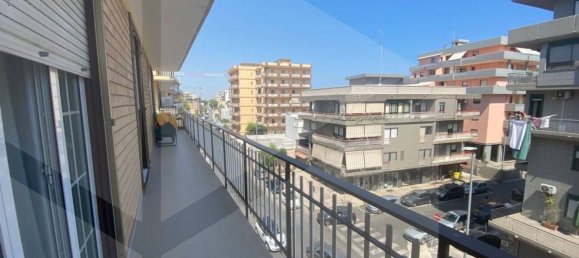 4-Zimmer Wohnung in Bari, Italy, Nr. 34597 10