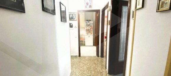 4-Zimmer Wohnung in Bari, Italy, Nr. 34597 3