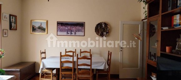 2 Schlafzimmer Wohnung in Varese, Italy, Nr. 378784 2