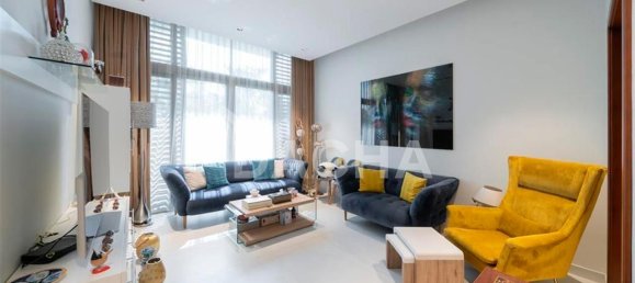 4 bedrooms Villa in Dubai, UAE No. 28001 3